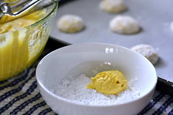 Easy Lemon Crinkle Cookies - Chew Nibble Nosh 3