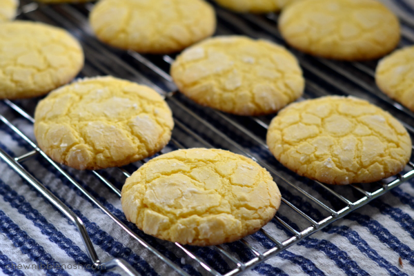 Easy Lemon Crinkle Cookies - Chew Nibble Nosh 4