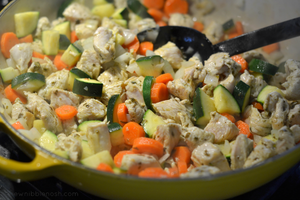 One Pot Italian Chicken & Orzo Stew - Chew Nibble Nosh 2